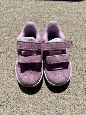 adidas Kids Suede Velcro Sneakers in Mauve Pink